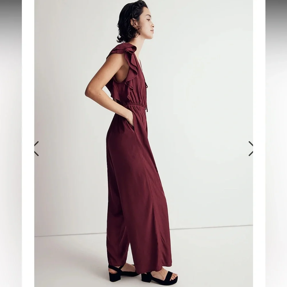 NEW • Madewell • Women’s Jacquard Deep-V Ruffled Jumpsuit Burgundy Red Large - Picture 2 of 5